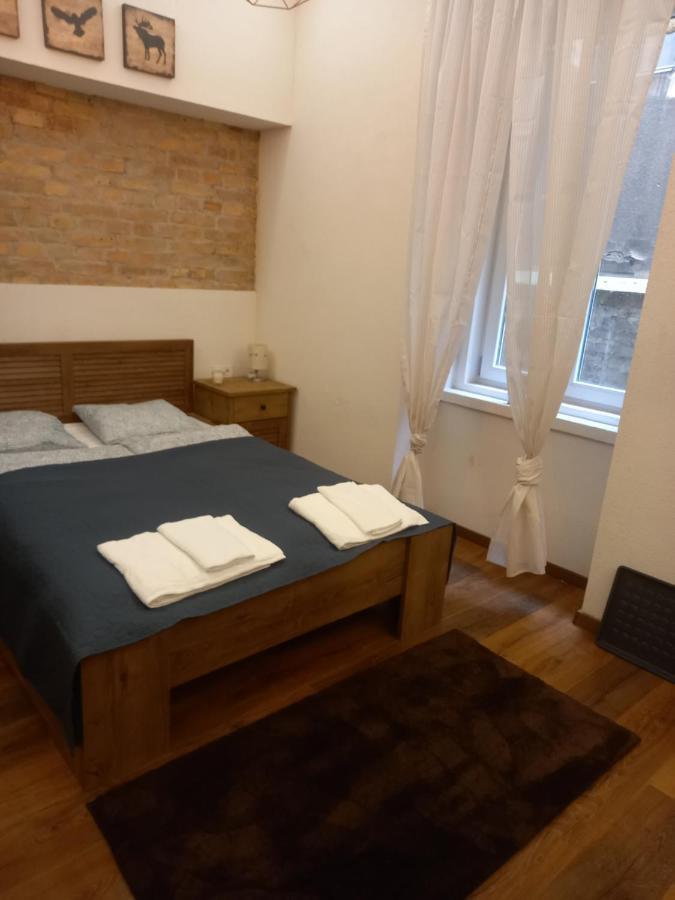 Liszt Ferenc Square Studio Apartment Budapest Eksteriør billede