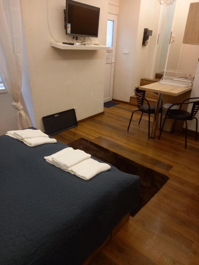 Liszt Ferenc Square Studio Apartment Budapest Eksteriør billede