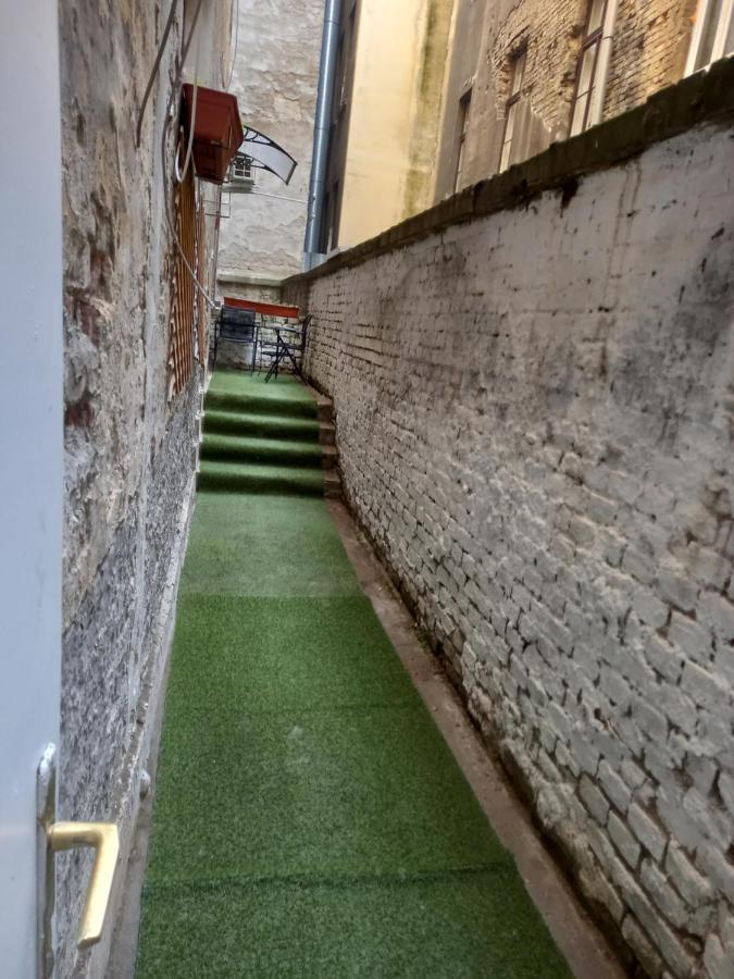Liszt Ferenc Square Studio Apartment Budapest Eksteriør billede